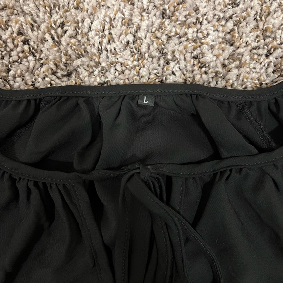 Women’s Black Flutter Sleeve Top - Picture 3 of 4